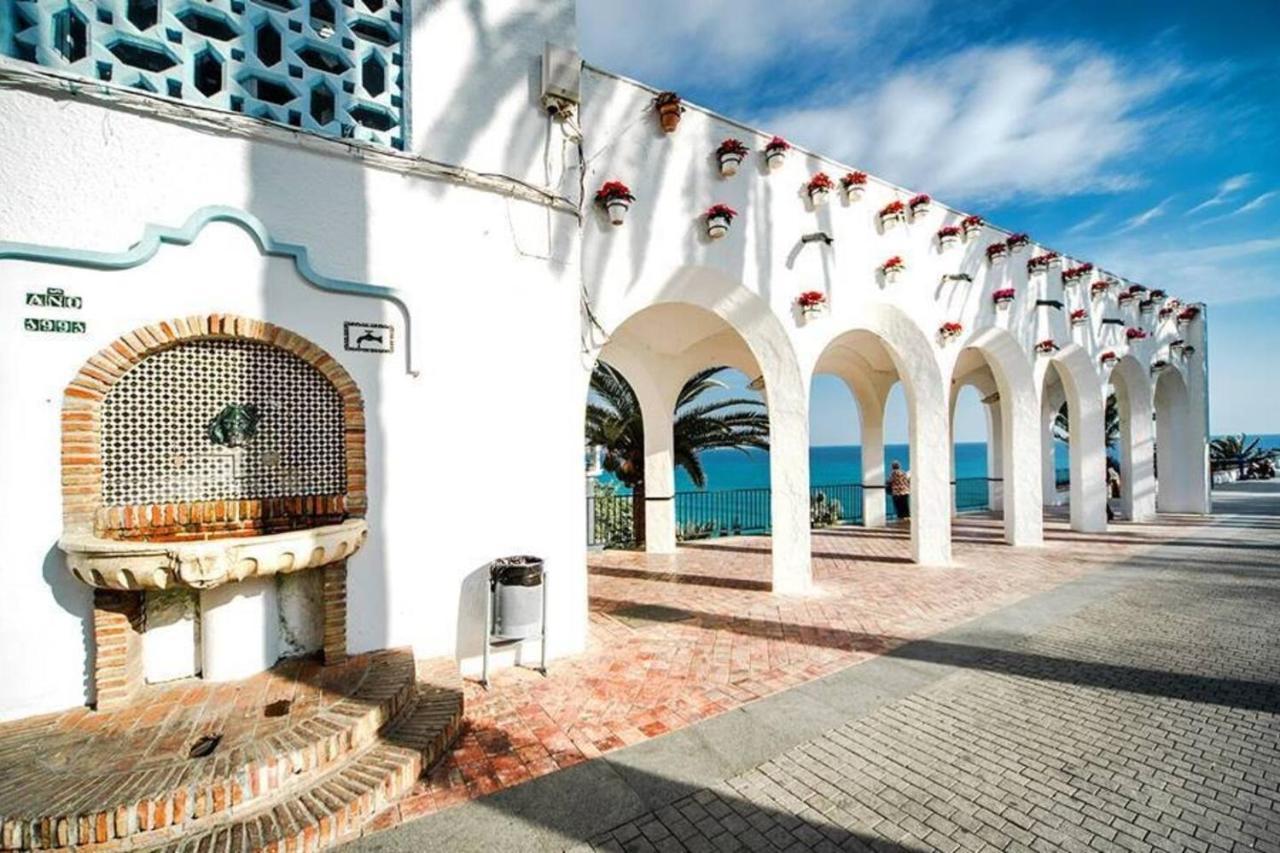 Loft Moderno Y Acogedor Centrico Y Silecioso Lägenhet Nerja Exteriör bild